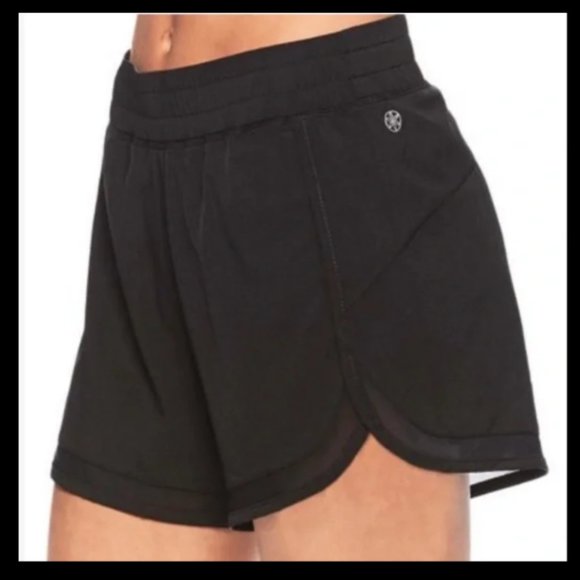 GAIAM Shorts Gaiam Womens Black Woven Short W Mesh Size Large